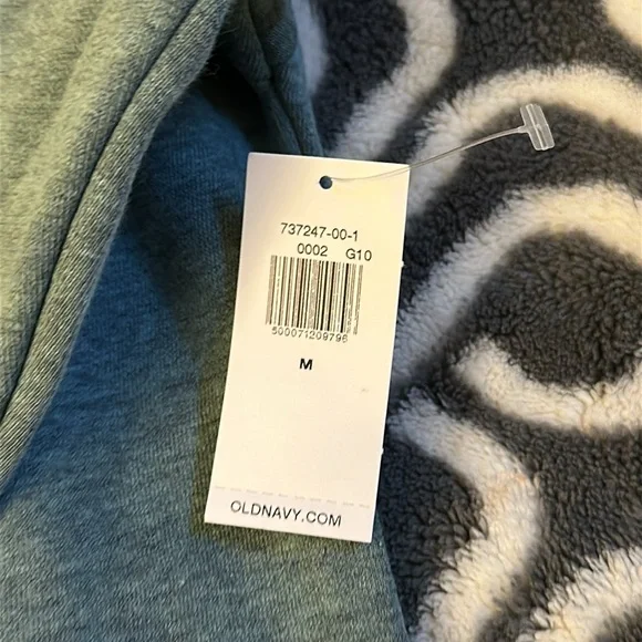 Old Navy Womens Oversized Crewneck Sweater Medium - Picture 2 of 5